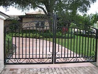 The Right Driveway Gate For Your Property | Gate Repair Thousand Oaks, CA The Right Driveway Gate For Your Property | Gate Repair Thousand Oaks, CA